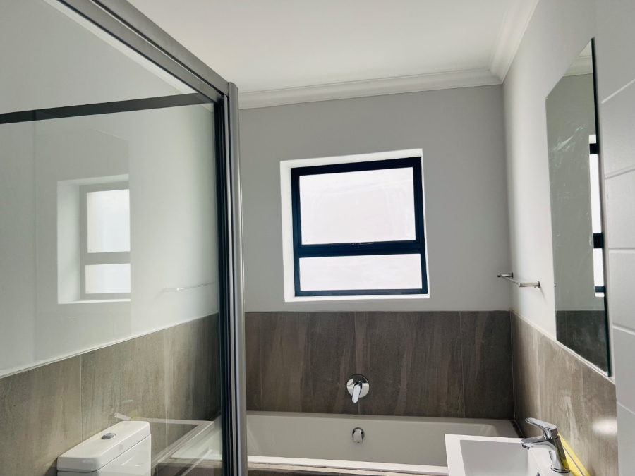 2 Bedroom Property for Sale in Table View Western Cape